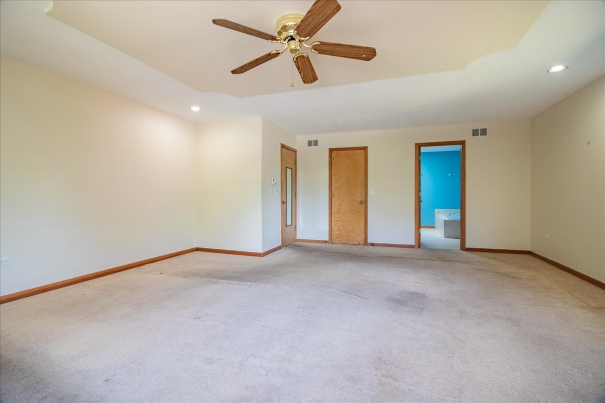 Bolingbrook, Illinois 60490, United States, 4 Bedrooms Bedrooms, ,3 BathroomsBathrooms,Residential,Contingent,236195