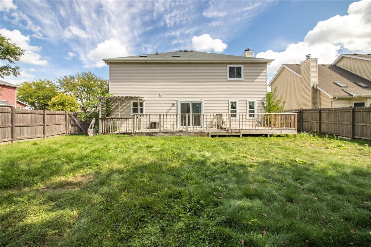 Bolingbrook, Illinois 60490, United States, 4 Bedrooms Bedrooms, ,3 BathroomsBathrooms,Residential,Contingent,236195