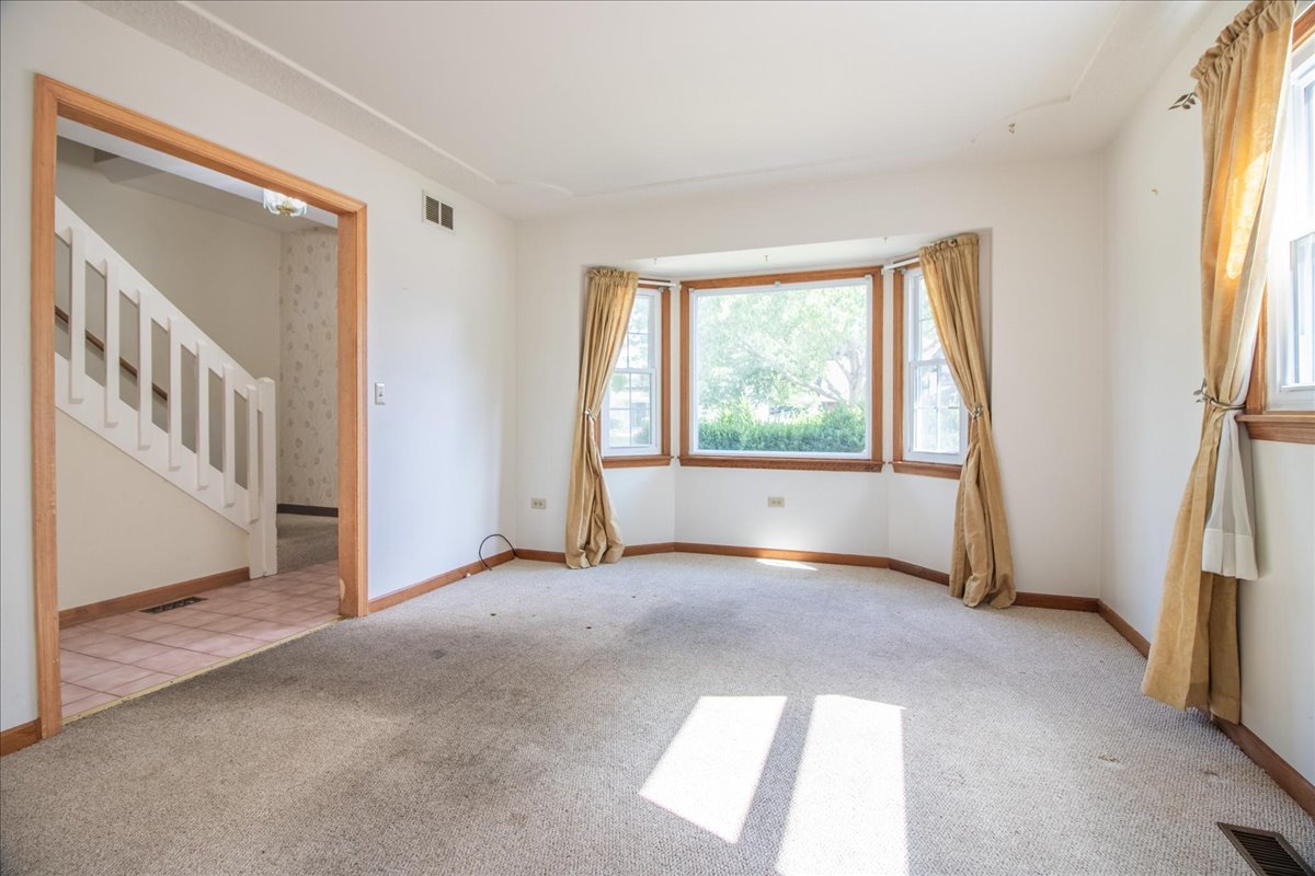 Bolingbrook, Illinois 60490, United States, 4 Bedrooms Bedrooms, ,3 BathroomsBathrooms,Residential,Contingent,236195