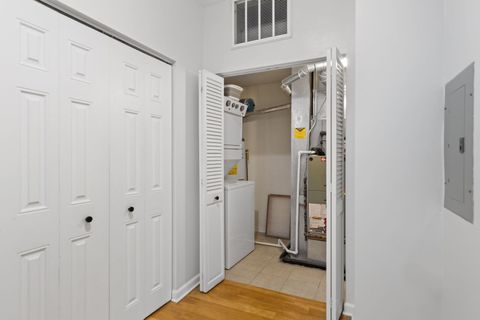 Tiny photo for 5300 N LINCOLN Avenue #4E, Chicago, IL 60625 (MLS # 12517891)