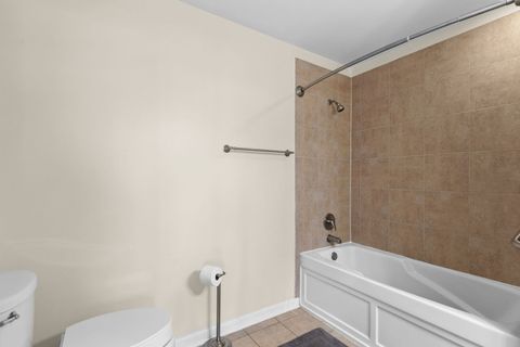 Tiny photo for 5300 N LINCOLN Avenue #4E, Chicago, IL 60625 (MLS # 12517891)