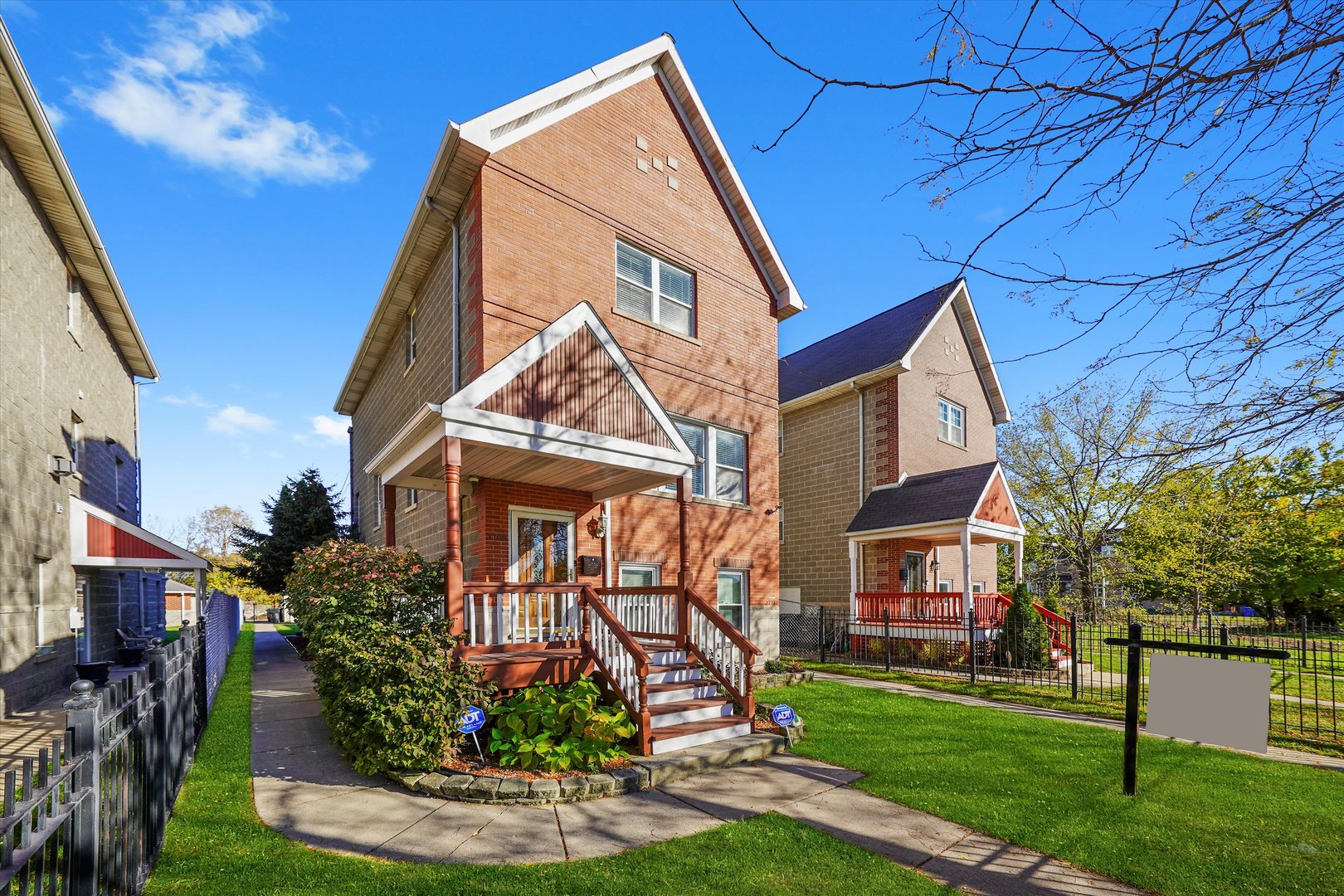 3769 S Lake Park Avenue