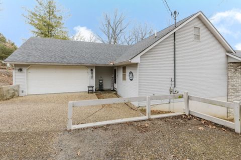 Tiny photo for 175 Oak Circle, Goreville, IL 62939 (MLS # 12571385)