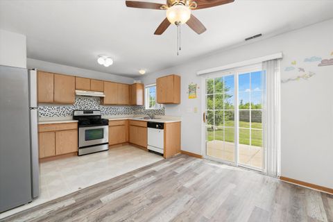 Tiny photo for 923 E SAVANNAH Drive, Romeoville, IL 60446 (MLS # 12403669)