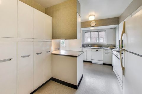 Tiny photo for 1508 Hinman Avenue #8B, Evanston, IL 60201 (MLS # 12502283)