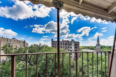 Tiny photo for 1508 Hinman Avenue #8B, Evanston, IL 60201 (MLS # 12502283)