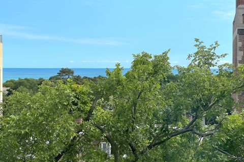 Tiny photo for 1508 Hinman Avenue #8B, Evanston, IL 60201 (MLS # 12502283)