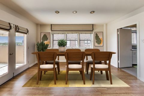 Tiny photo for 1508 Hinman Avenue #8B, Evanston, IL 60201 (MLS # 12502283)