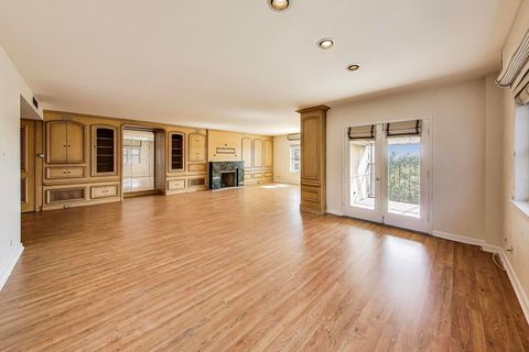 Tiny photo for 1508 Hinman Avenue #8B, Evanston, IL 60201 (MLS # 12502283)