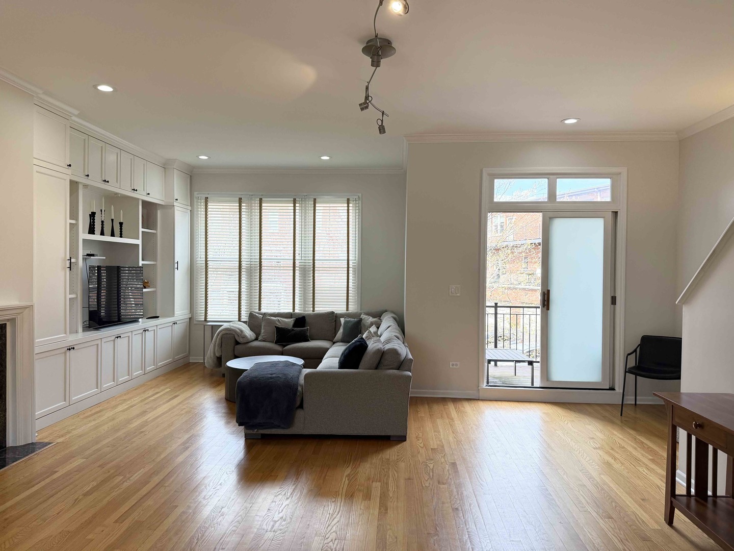 4010 N Clark Street C