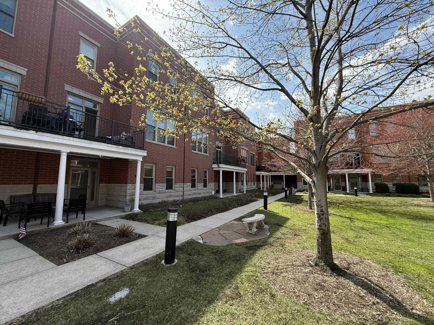 4010 N Clark Street C