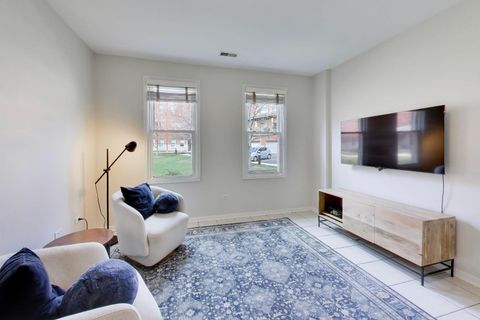 Tiny photo for 4010 N Clark Street #C, Chicago, IL 60613 (MLS # 12610228)