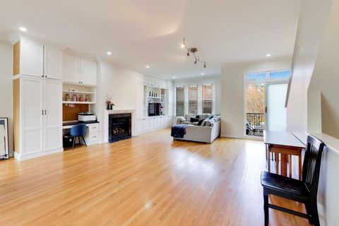 Tiny photo for 4010 N Clark Street #C, Chicago, IL 60613 (MLS # 12610228)