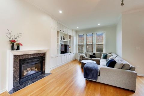 Tiny photo for 4010 N Clark Street #C, Chicago, IL 60613 (MLS # 12610228)