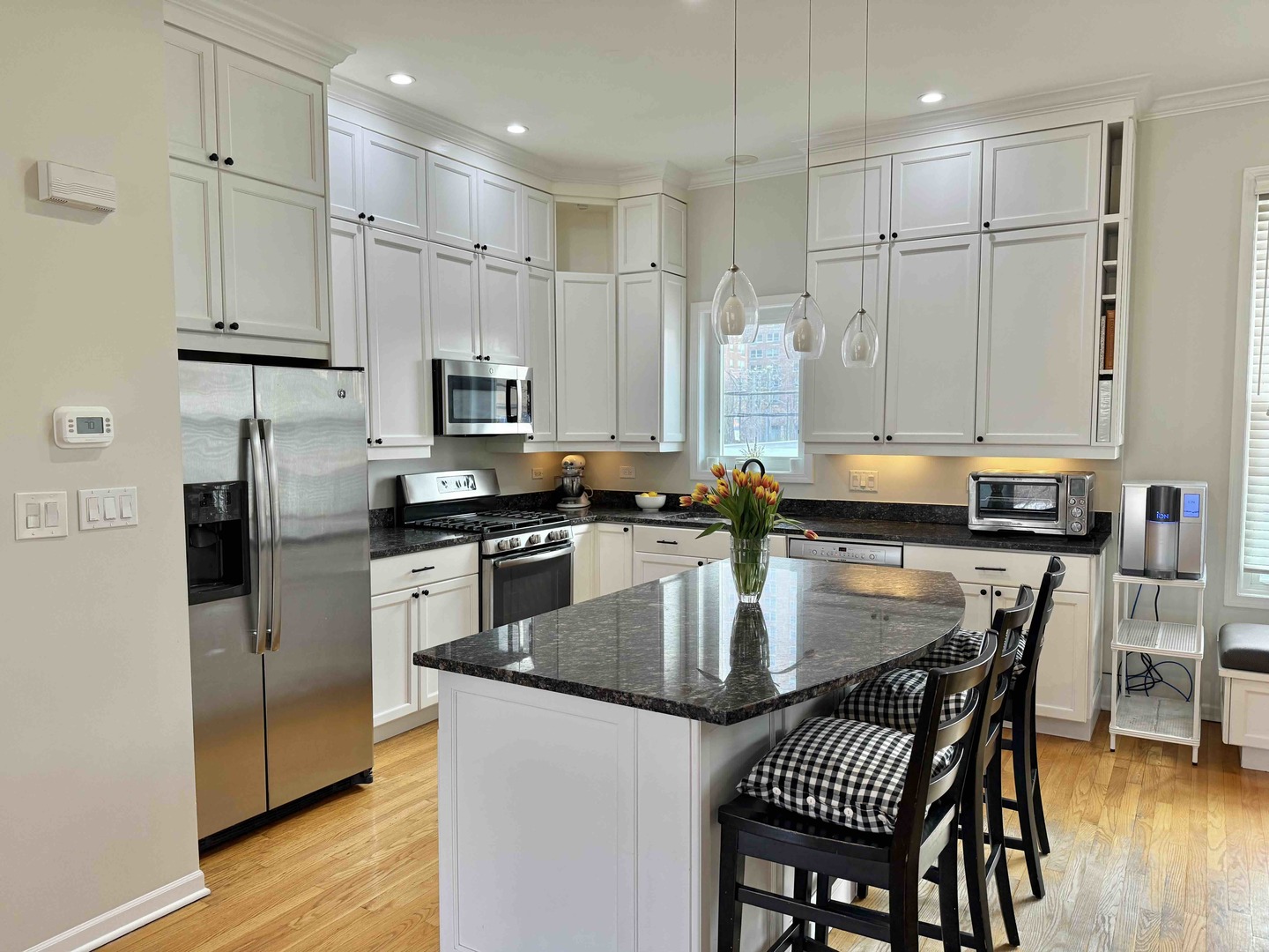 4010 N Clark Street C