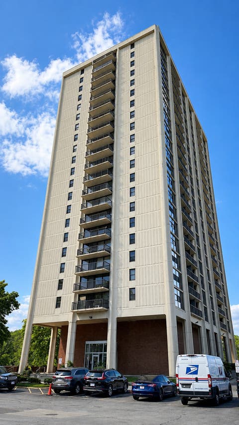 Photo of 2901 S MICHIGAN Avenue #1704, Chicago, IL 60616 (MLS # 12736538)