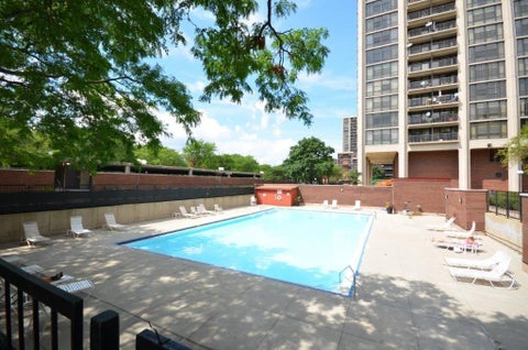 Tiny photo for 2901 S MICHIGAN Avenue #1704, Chicago, IL 60616 (MLS # 12736538)