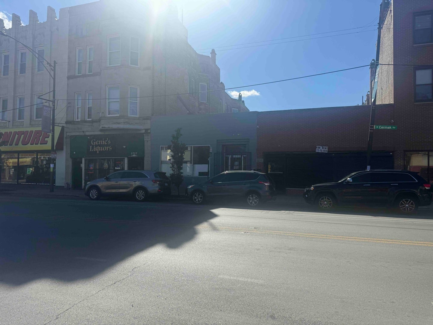 2733 W cermak Road