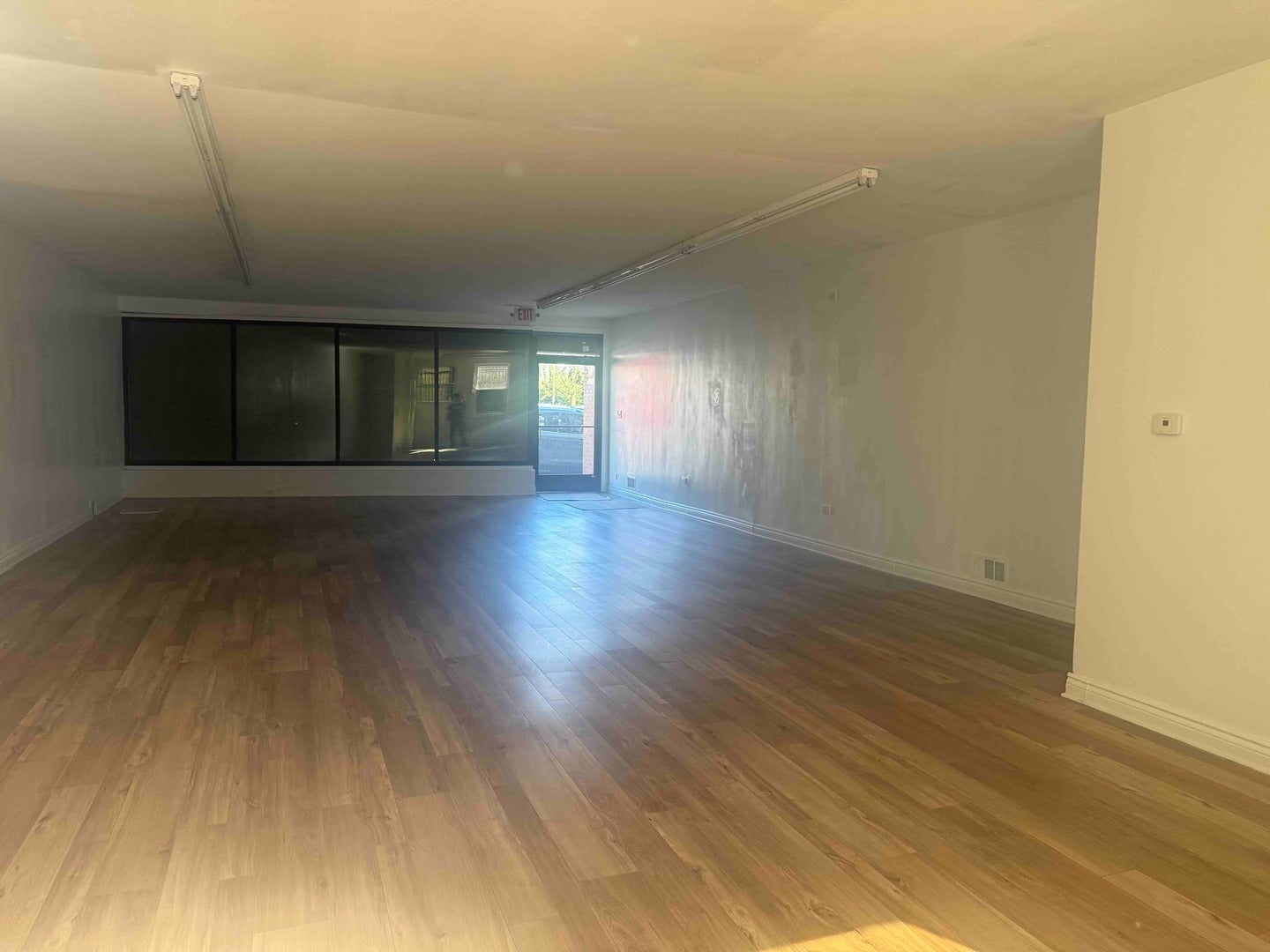 2733 W cermak Road