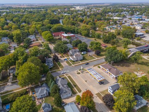 Tiny photo for 304 S Mill Street, Pontiac, IL 61764 (MLS # 12478087)