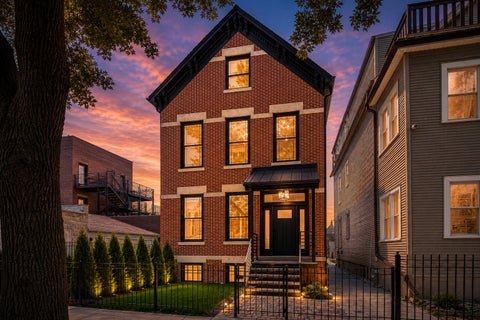 Photo of 3414 N Hamilton Avenue, Chicago, IL 60618 (MLS # 12694737)
