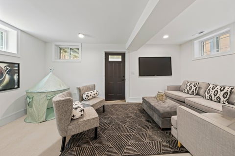 Tiny photo for 3414 N Hamilton Avenue, Chicago, IL 60618 (MLS # 12694737)