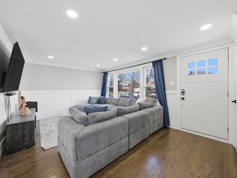 Tiny photo for 5301 S Menard Avenue, Chicago, IL 60638 (MLS # 12676049)