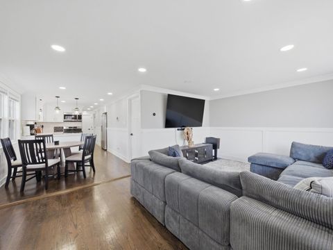 Tiny photo for 5301 S Menard Avenue, Chicago, IL 60638 (MLS # 12676049)