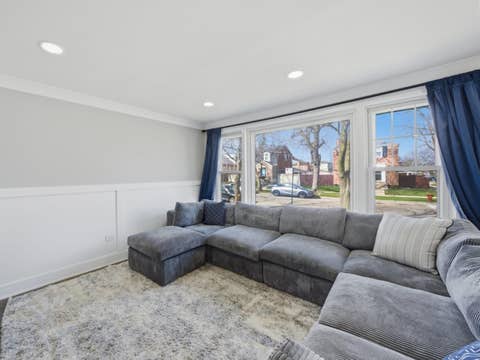 Tiny photo for 5301 S Menard Avenue, Chicago, IL 60638 (MLS # 12676049)