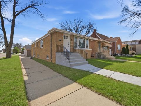 Tiny photo for 5301 S Menard Avenue, Chicago, IL 60638 (MLS # 12676049)