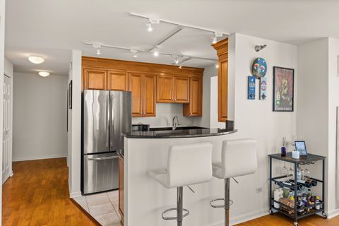 Tiny photo for 345 N La Salle Drive #3401, Chicago, IL 60654 (MLS # 12704878)