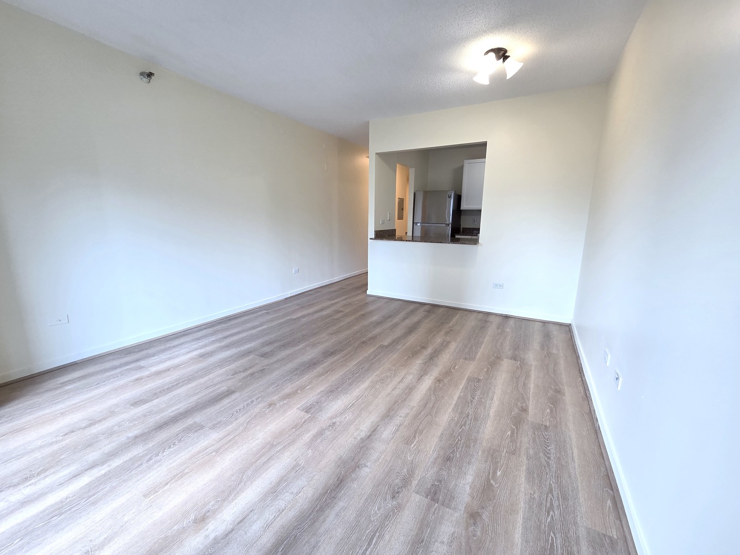 400 N LaSalle Street 4106