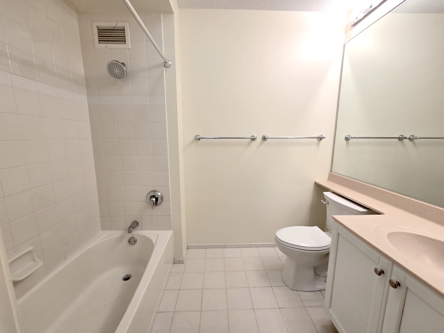 400 N LaSalle Street 4106
