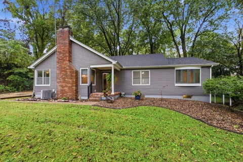 Photo of 1315 34th Street, Moline, IL 61265 (MLS # 12775305)