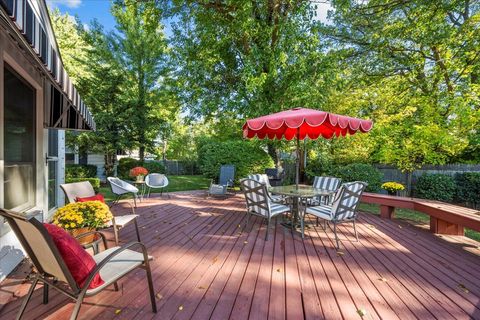 Tiny photo for 535 N Waukegan Road, Lake Forest, IL 60045 (MLS # 12487515)