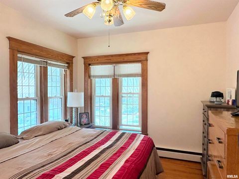 Tiny photo for 404 E 5TH Street, Johnston City, IL 62951 (MLS # EB458721)