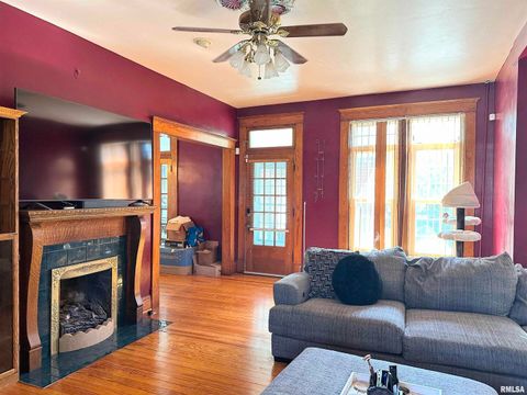 Tiny photo for 404 E 5TH Street, Johnston City, IL 62951 (MLS # EB458721)