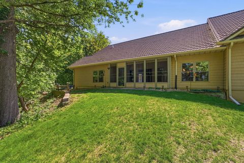 Tiny photo for 1002 2nd Street Court #NA, Moline, IL 61265 (MLS # 12648241)