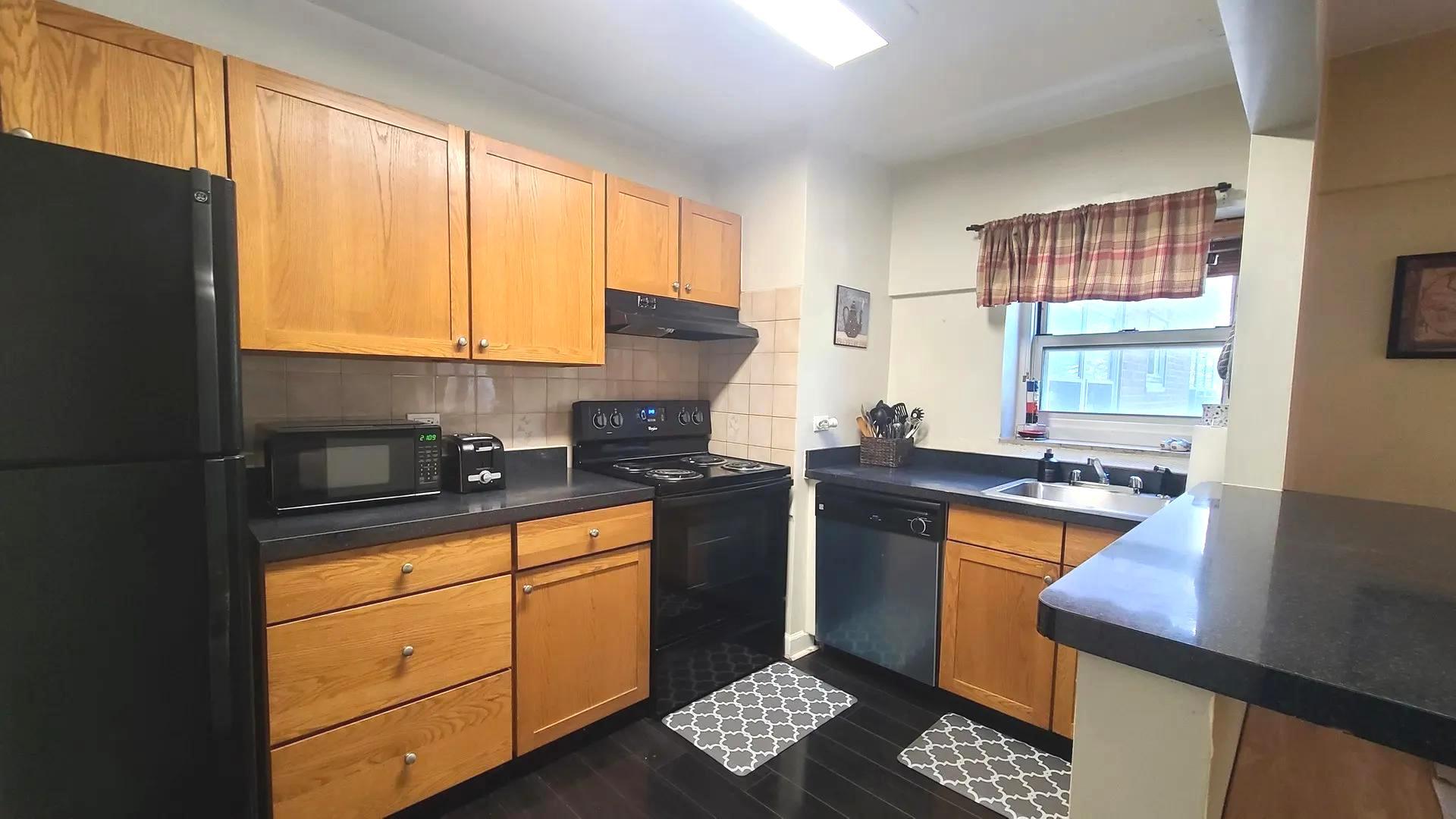 4970 N Marine Drive 429