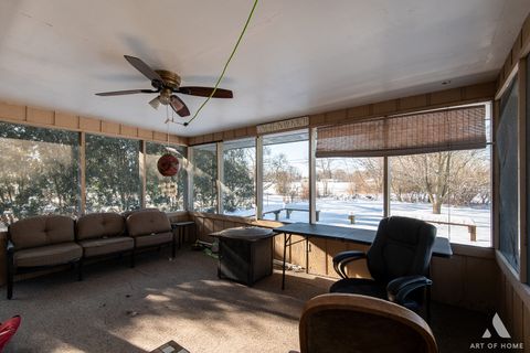 Tiny photo for 407 Farmington Avenue, Joliet, IL 60435 (MLS # 12528830)