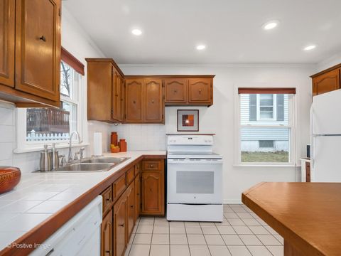 Tiny photo for 18511 Argyle Avenue, Homewood, IL 60430 (MLS # 12576486)