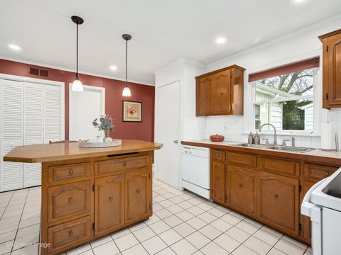 Tiny photo for 18511 Argyle Avenue, Homewood, IL 60430 (MLS # 12576486)