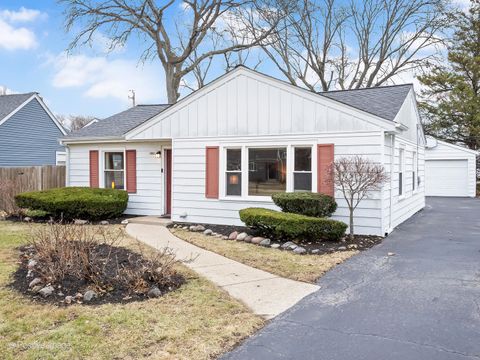 Tiny photo for 18511 Argyle Avenue, Homewood, IL 60430 (MLS # 12576486)