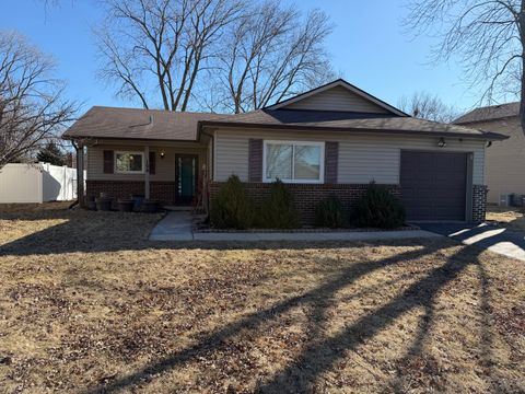 Photo of 154 Grady Drive, Bolingbrook, IL 60440 (MLS # 12582313)