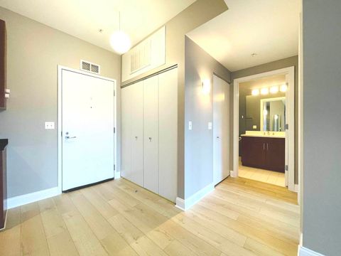 Tiny photo for 565 W Quincy Street #1008, Chicago, IL 60661 (MLS # 12463567)