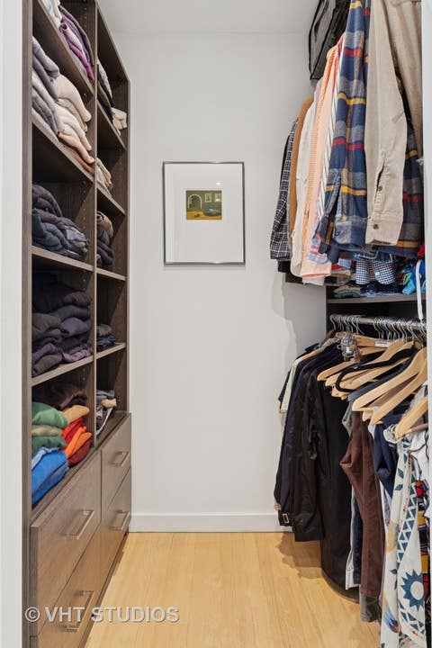 Tiny photo for 345 W BARRY Avenue #8, Chicago, IL 60657 (MLS # 12737973)