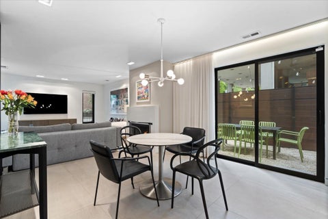 Tiny photo for 345 W BARRY Avenue #8, Chicago, IL 60657 (MLS # 12737973)
