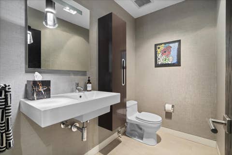 Tiny photo for 345 W BARRY Avenue #8, Chicago, IL 60657 (MLS # 12737973)