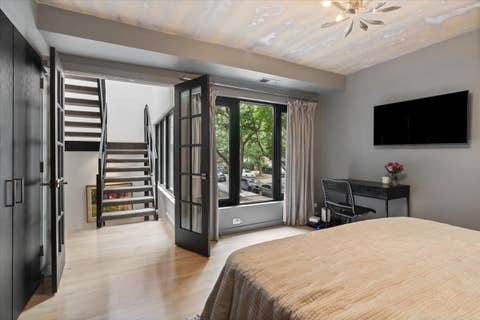 Tiny photo for 345 W BARRY Avenue #8, Chicago, IL 60657 (MLS # 12737973)
