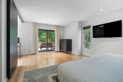 Tiny photo for 345 W BARRY Avenue #8, Chicago, IL 60657 (MLS # 12737973)